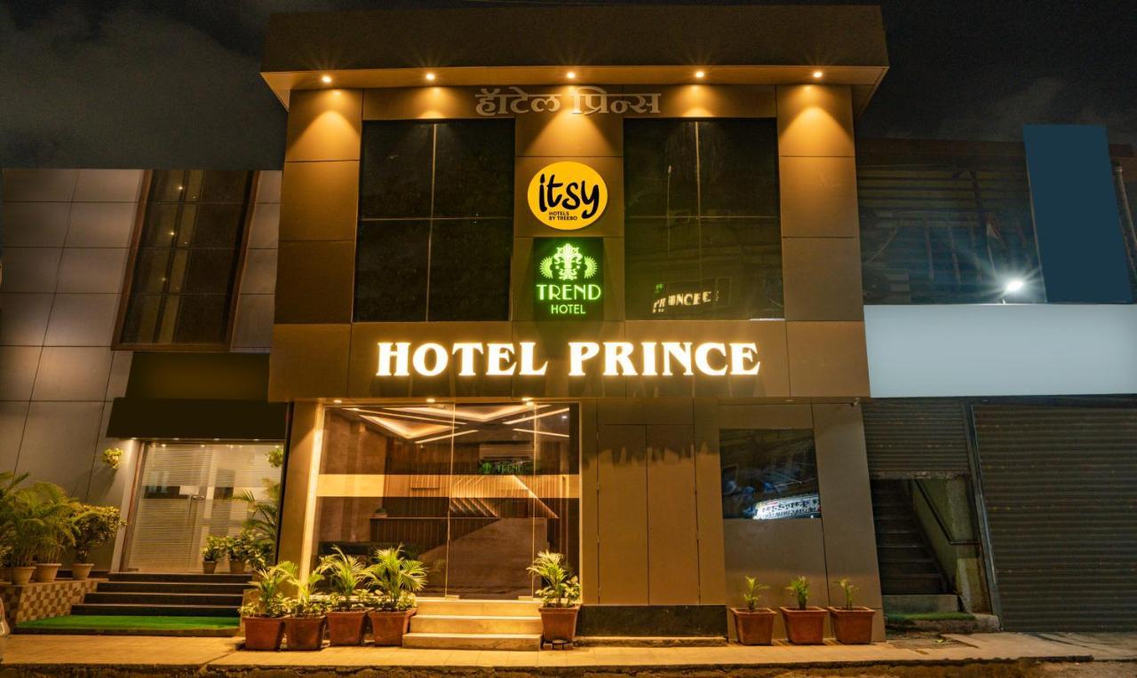 מומביי Treebo Prince Andheri East מראה חיצוני תמונה
