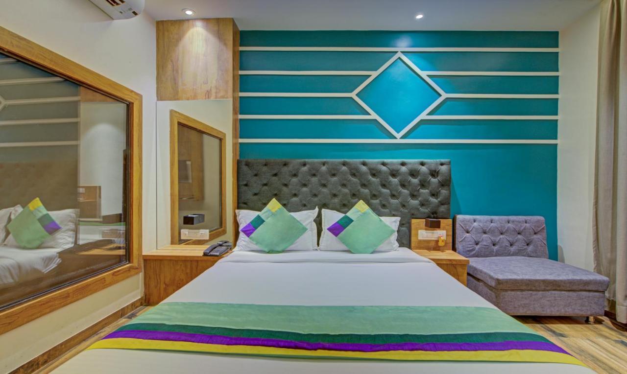 מומביי Treebo Prince Andheri East מראה חיצוני תמונה