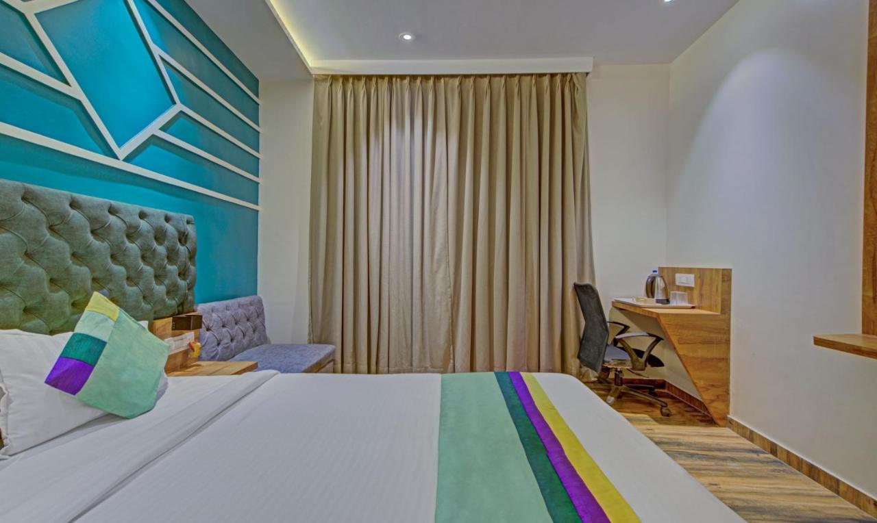 מומביי Treebo Prince Andheri East מראה חיצוני תמונה